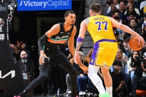 劲球直播_足球赛事直播_篮球赛事直播_NBA|CBA|英超直播